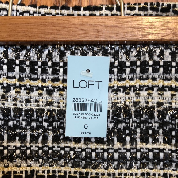 LOFT skirt, petite size 0. - Picture 3 of 4